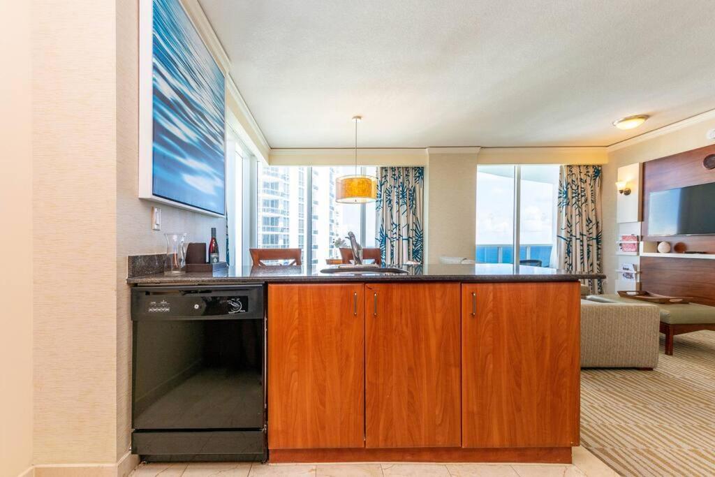 Luxury Trump International Ocean View 1100Sf 1 Bd 1Bth Apartment Miami Beach Exterior photo