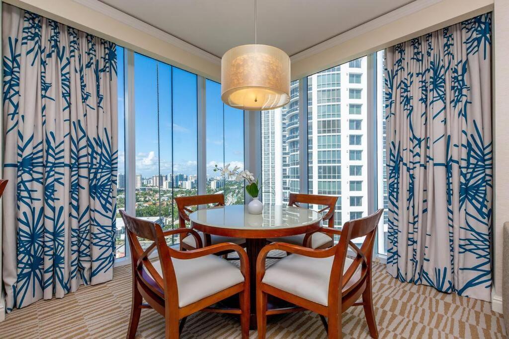 Luxury Trump International Ocean View 1100Sf 1 Bd 1Bth Apartment Miami Beach Exterior photo