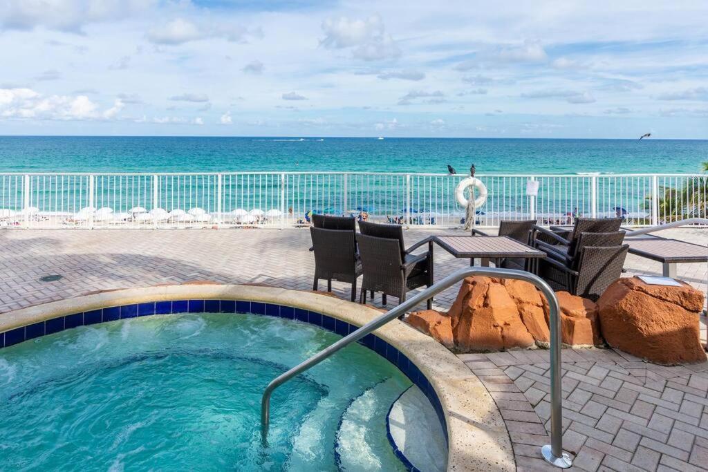 Luxury Trump International Ocean View 1100Sf 1 Bd 1Bth Apartment Miami Beach Exterior photo